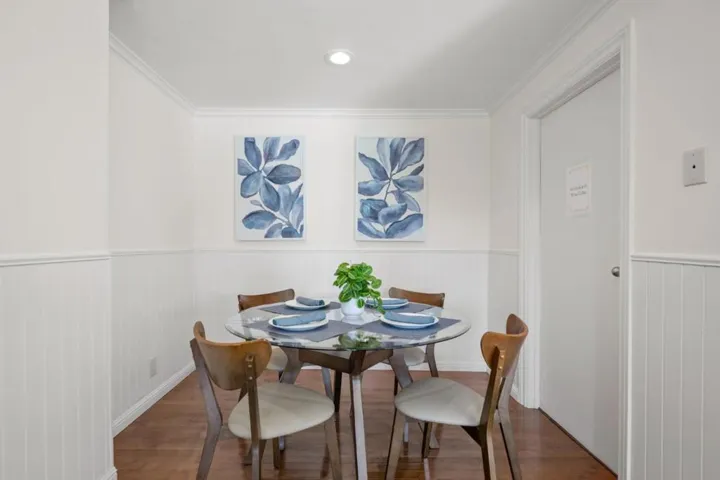 Lower Kitchen Eating Area