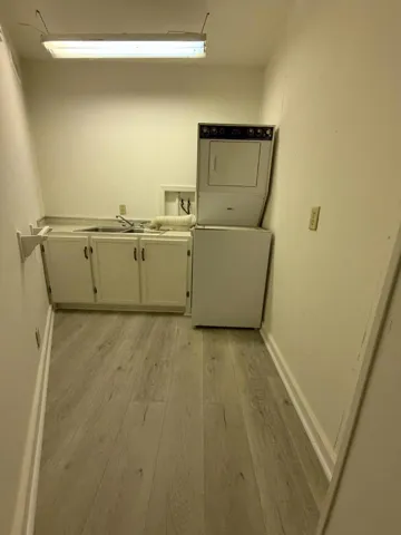 Lower Laundry Room