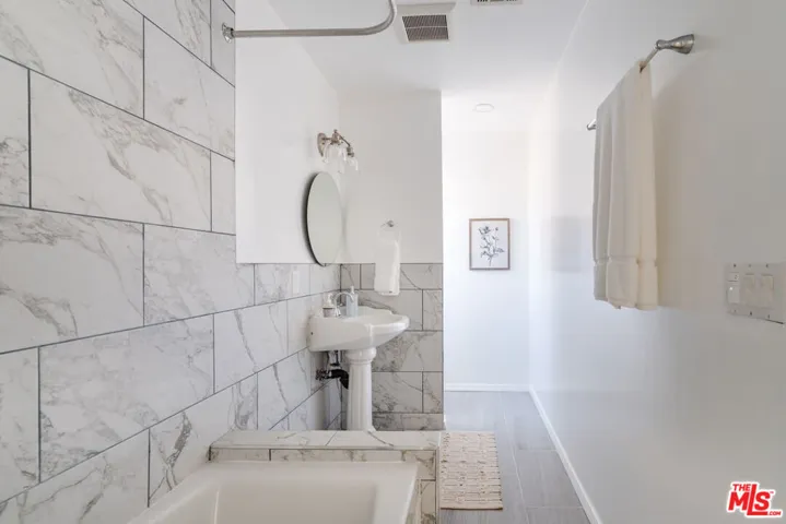 793 Figueroa Drive, Altadena, California 91001