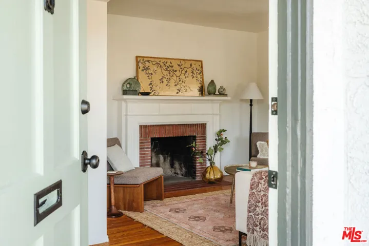 793 Figueroa Drive, Altadena, California 91001