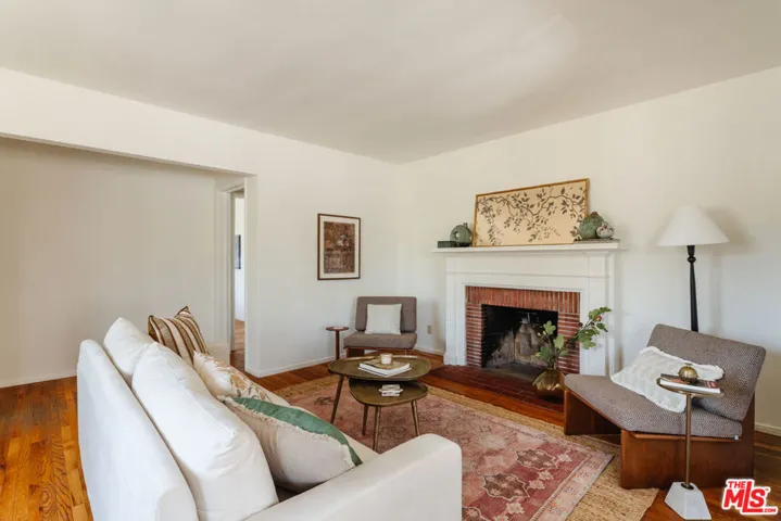 793 Figueroa Drive, Altadena, California 91001