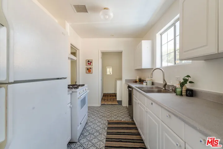 793 Figueroa Drive, Altadena, California 91001