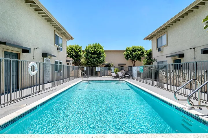 1620 N San Fernando, Burbank, California 91504