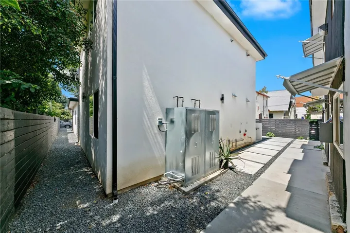 1023 E 28th, Los Angeles, California 90011