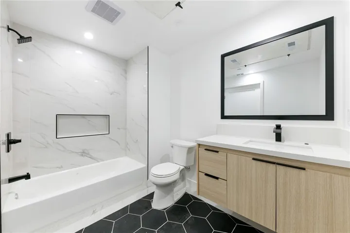 1023 E 28th, Los Angeles, California 90011