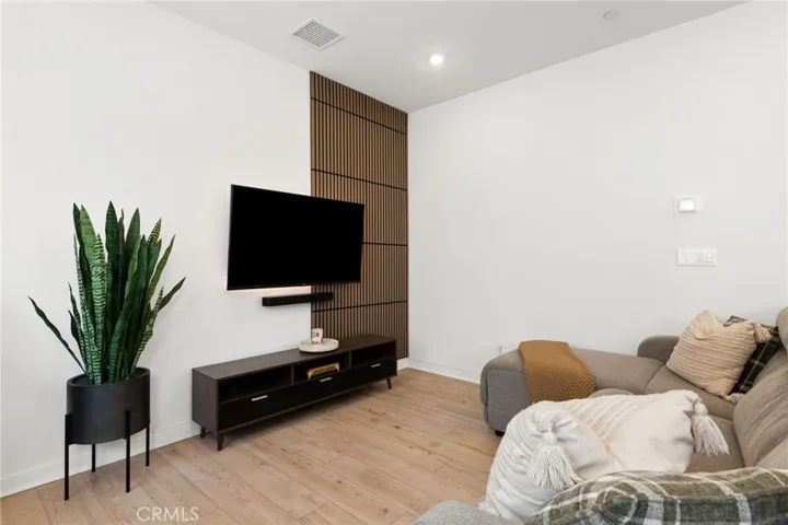 15942 Sparrow Court, Fontana, California 92336