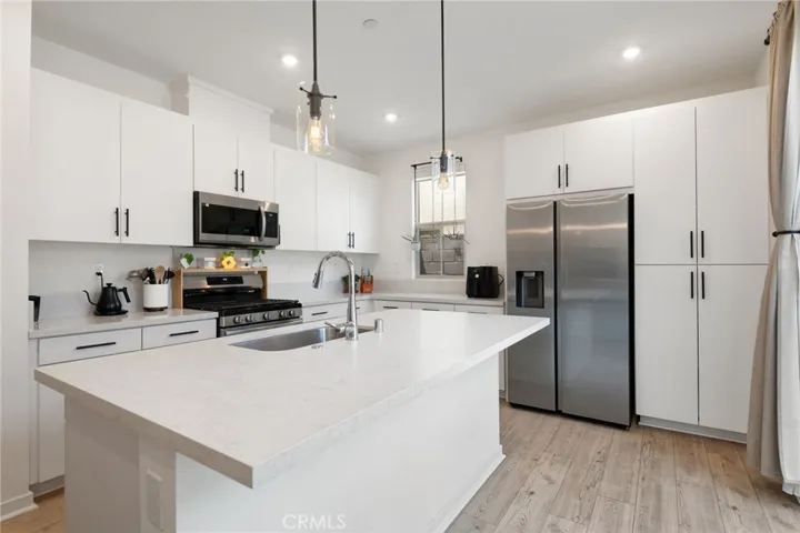 15942 Sparrow Court, Fontana, California 92336