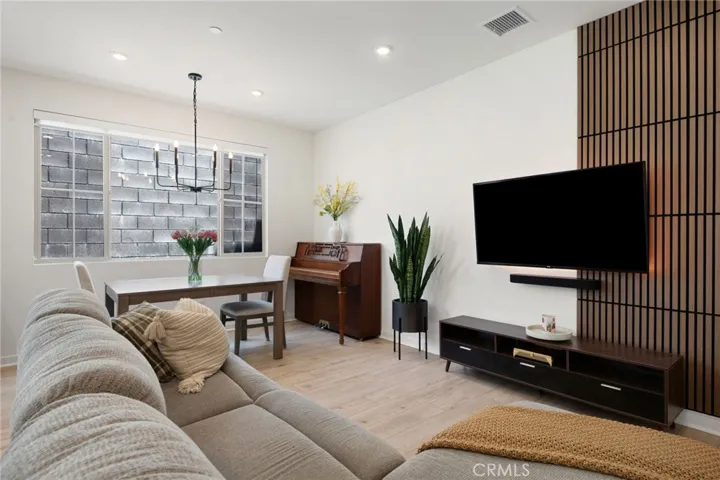 15942 Sparrow Court, Fontana, California 92336