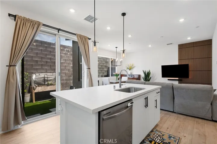 15942 Sparrow Court, Fontana, California 92336