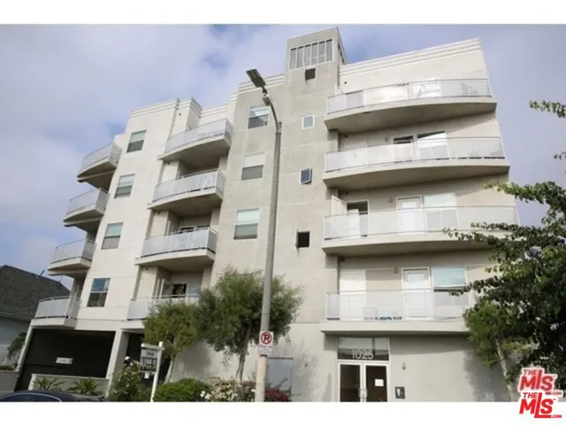 1025 Dewey Avenue 205, Los Angeles, California 90006