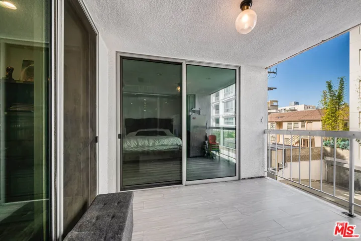 441 N Oakhurst Drive 304, Beverly Hills, California 90210