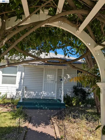 172 W Chanslor, Richmond, California 94801