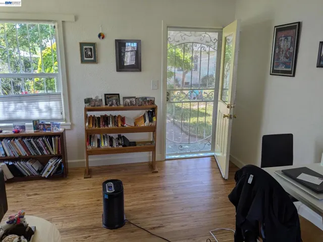 172 W Chanslor, Richmond, California 94801