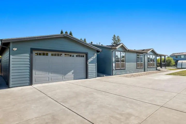 3521 Coffey Lane, Santa Rosa, California 95403