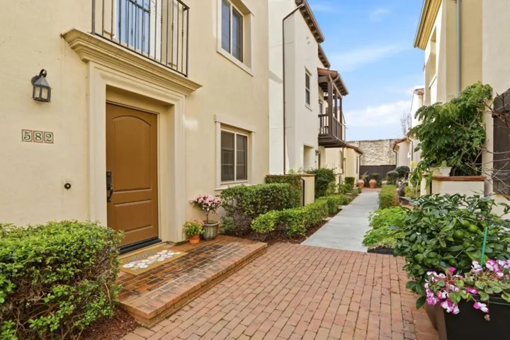 582 Ginkgo Terrace, Fremont, California 94539