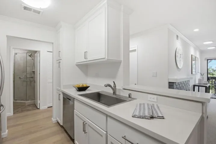 226 W Edith Avenue 33, Los Altos, California 94022
