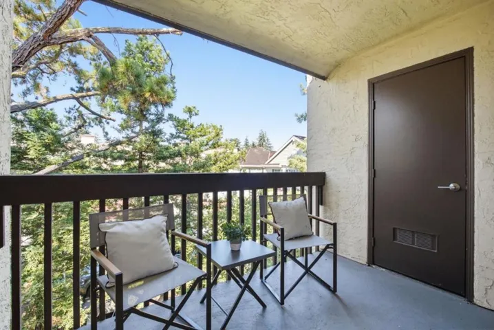 226 W Edith Avenue 33, Los Altos, California 94022