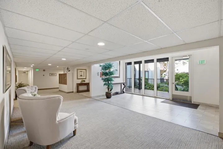 226 W Edith Avenue 33, Los Altos, California 94022