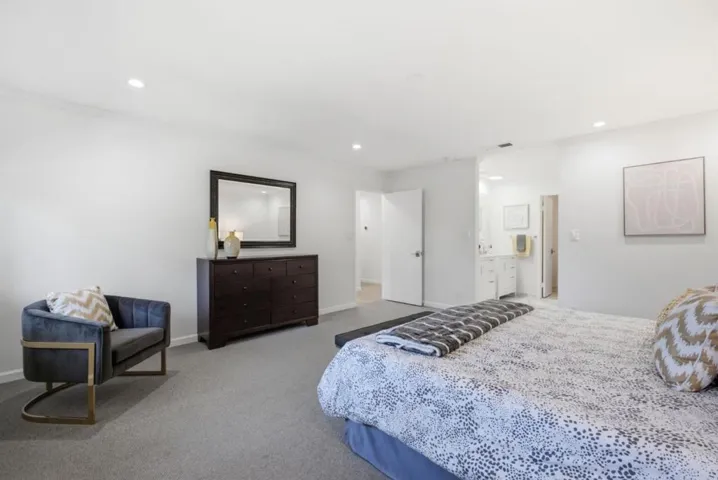 226 W Edith Avenue 33, Los Altos, California 94022