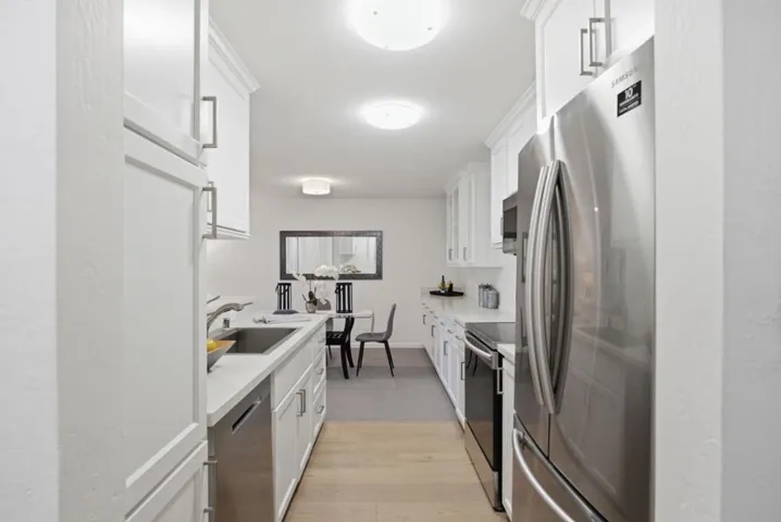 226 W Edith Avenue 33, Los Altos, California 94022 — photo 5