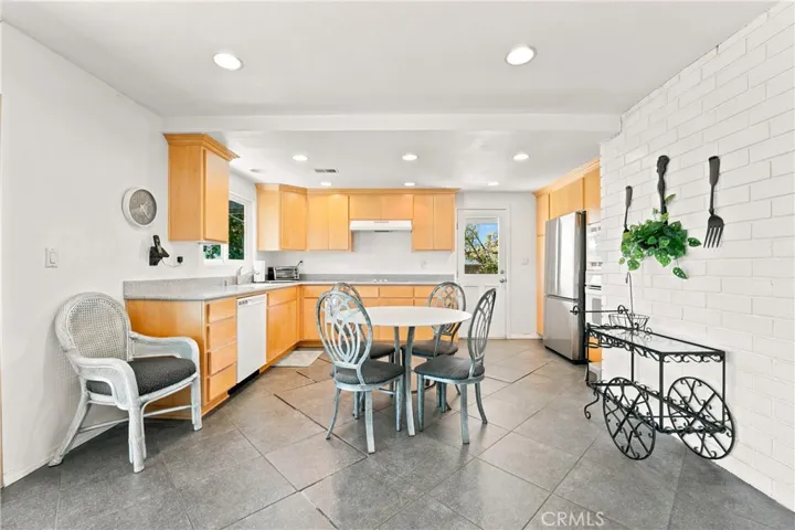 1916 Chestnut Creek Road, Diamond Bar, California 91765