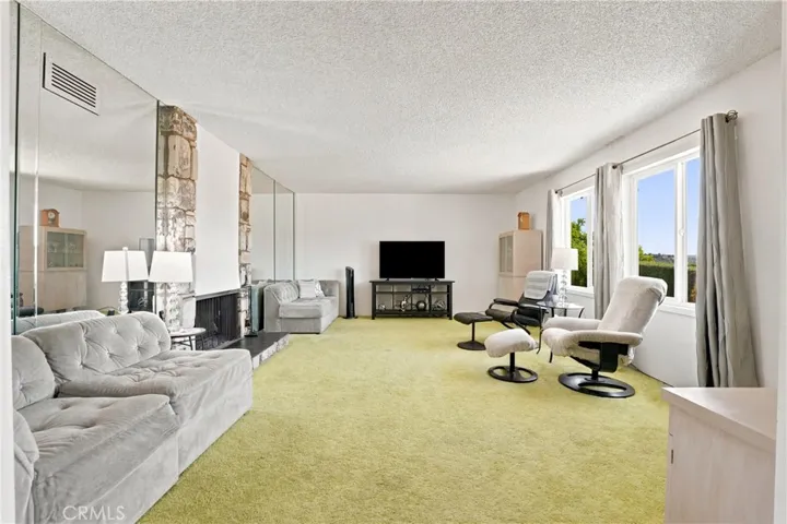 1916 Chestnut Creek Road, Diamond Bar, California 91765
