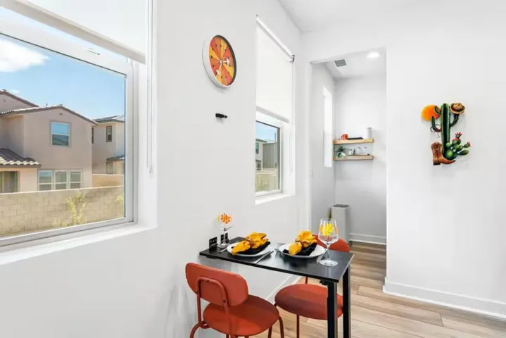 Dinning Area to Kitchen Area