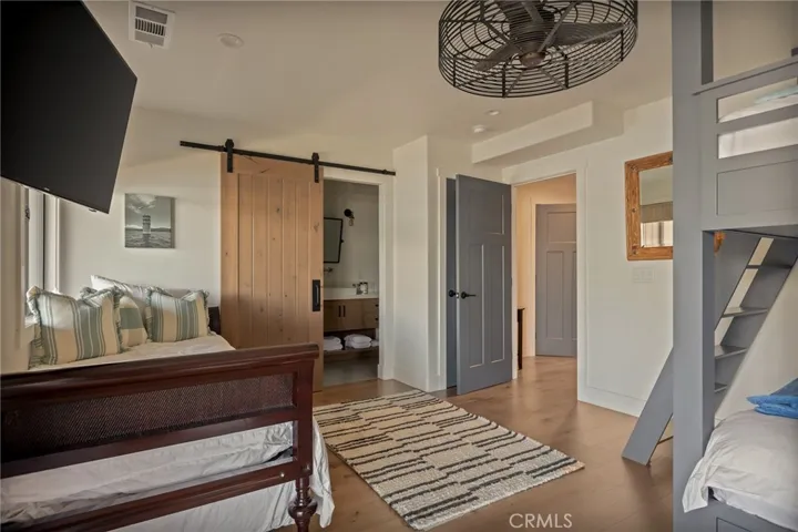 180 Ca-173 46, Lake Arrowhead, California 92352