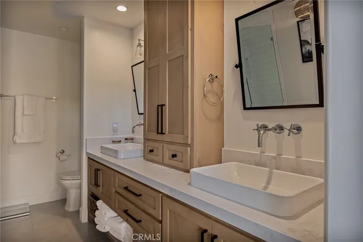 180 Ca-173 46, Lake Arrowhead, California 92352