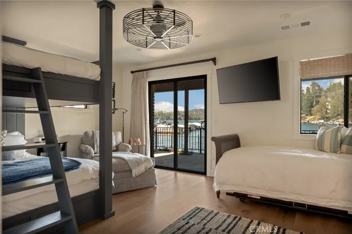 180 Ca-173 46, Lake Arrowhead, California 92352