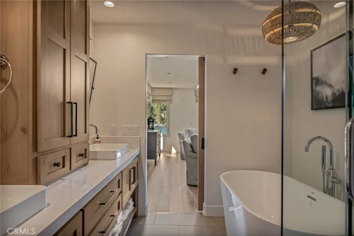 180 Ca-173 46, Lake Arrowhead, California 92352