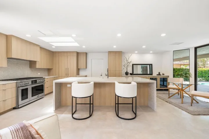 Kitchen with Bar Seatin
