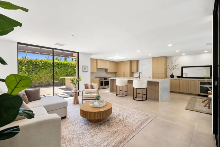 Family Area & Kitchen