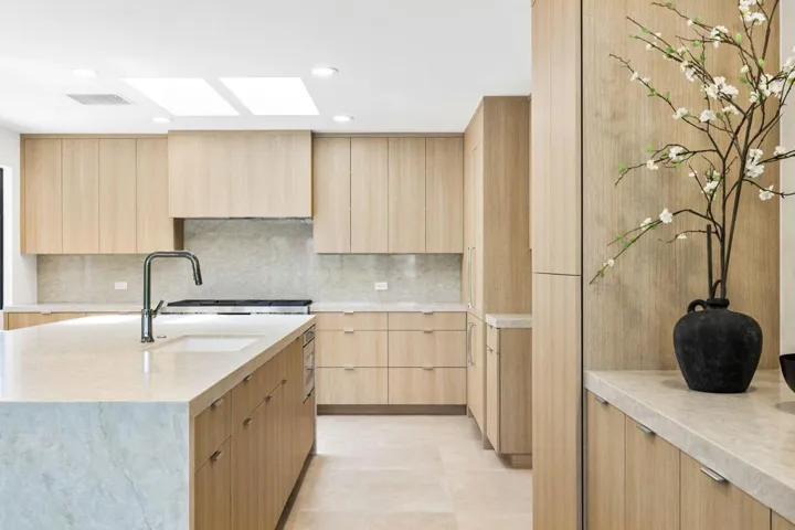 Kitchen with Large Island