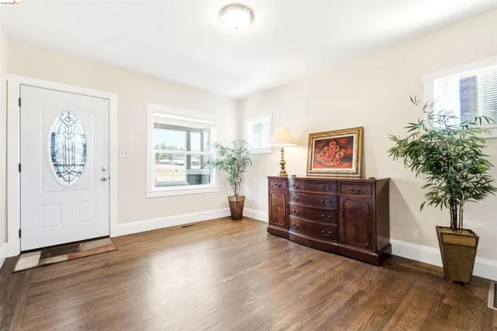 4201 Redding Street, Oakland, California 94619