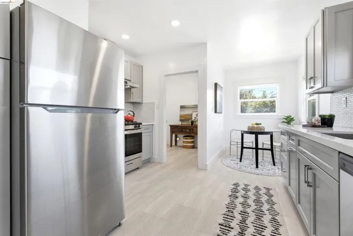 4201 Redding Street, Oakland, California 94619