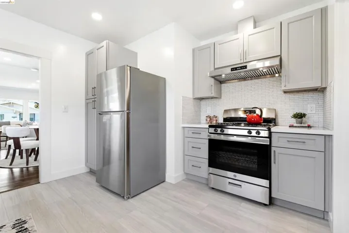 4201 Redding Street, Oakland, California 94619