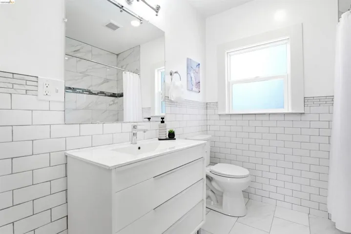 4201 Redding Street, Oakland, California 94619