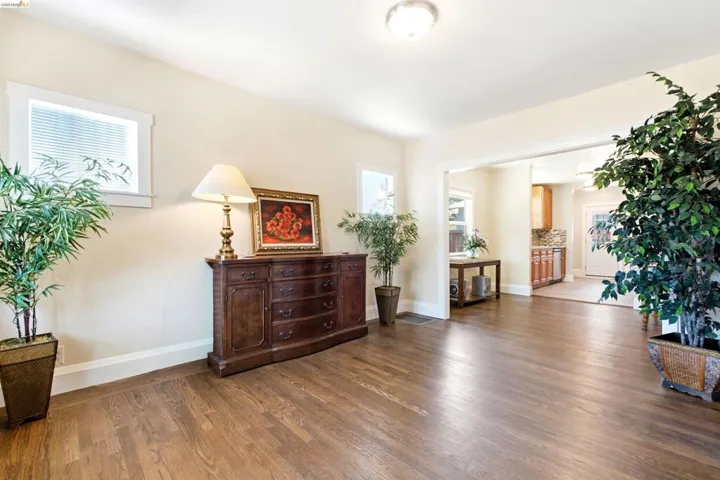 4201 Redding Street, Oakland, California 94619