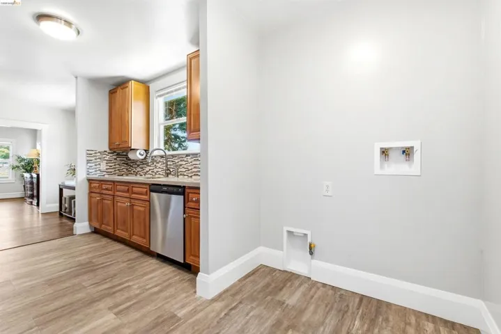 4201 Redding Street, Oakland, California 94619