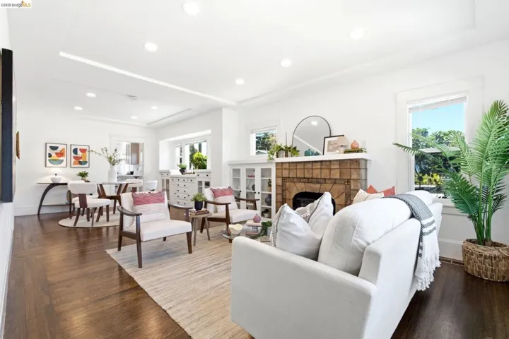 4201 Redding Street, Oakland, California 94619