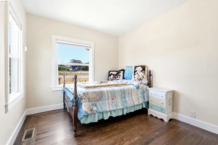 4201 Redding Street, Oakland, California 94619