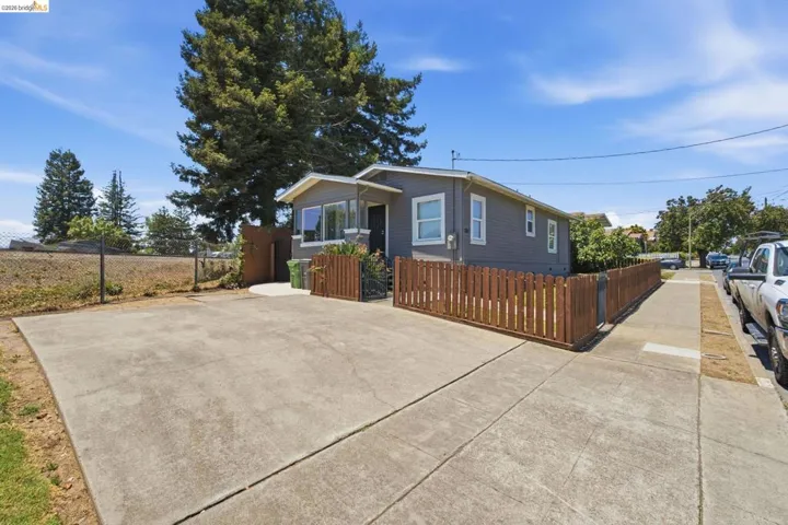 4201 Redding Street, Oakland, California 94619