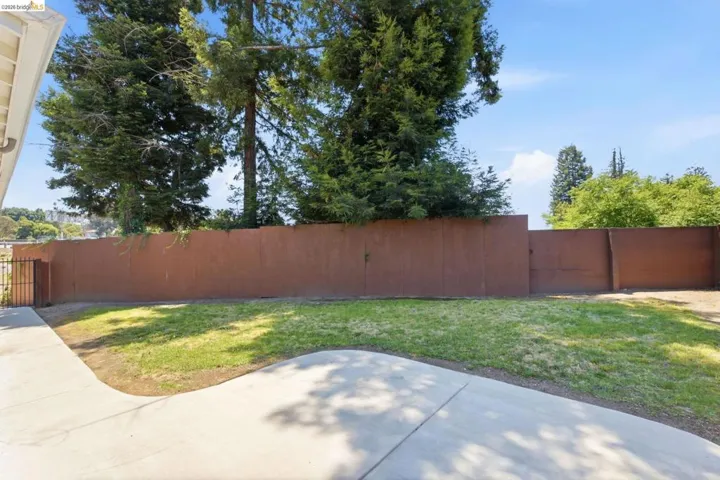 4201 Redding Street, Oakland, California 94619