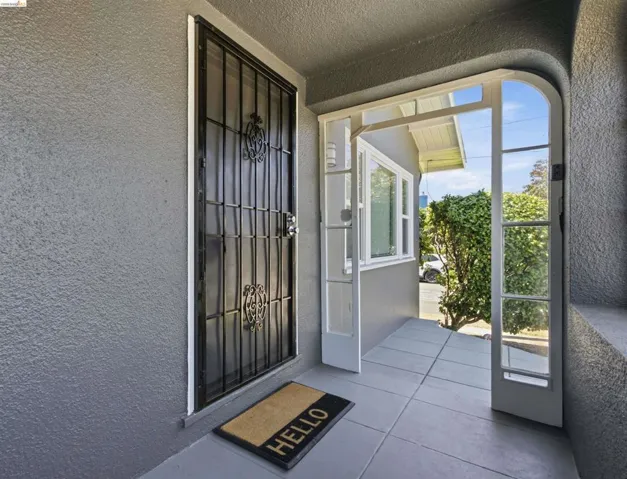 4201 Redding Street, Oakland, California 94619