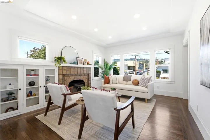 4201 Redding Street, Oakland, California 94619
