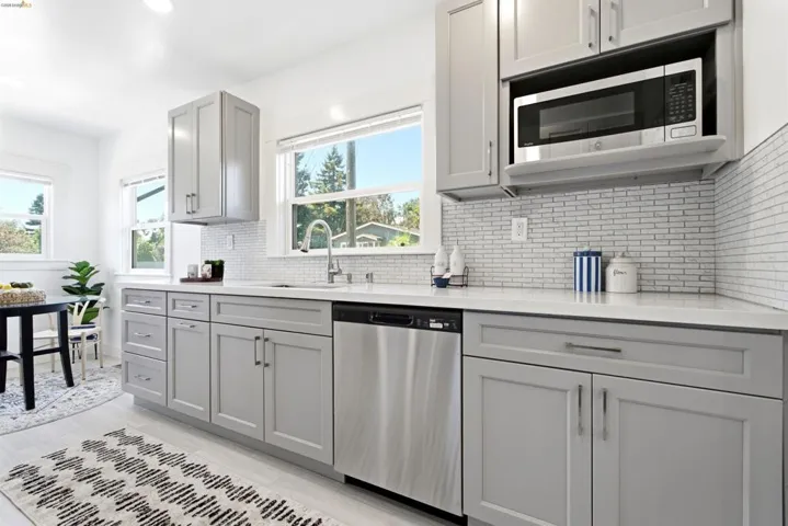 4201 Redding Street, Oakland, California 94619