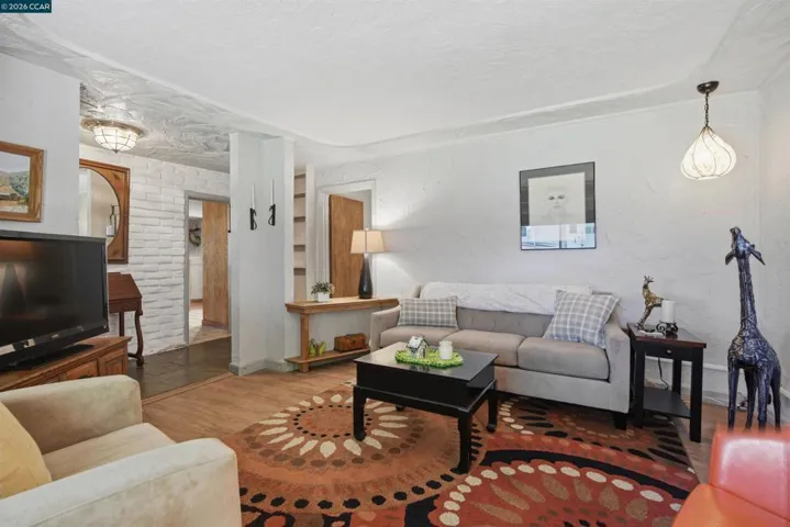 5249 Olive Dr., Concord, California 94521-3111