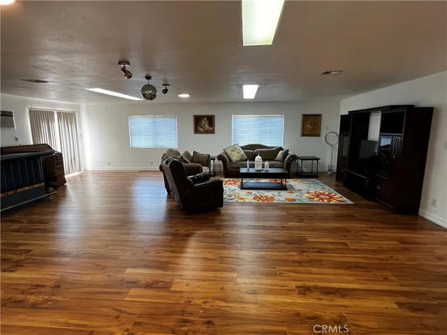 5871 Fullerton Avenue, Buena Park, California 90621