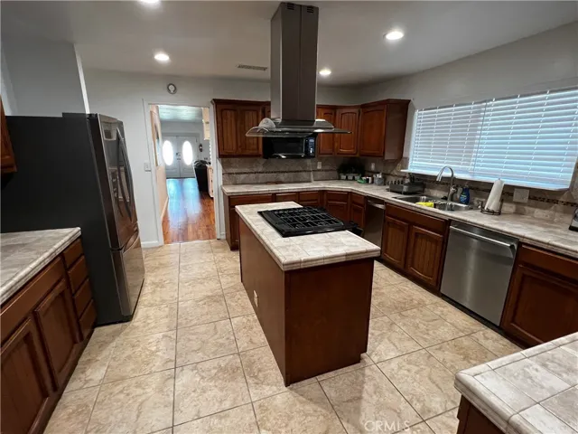5871 Fullerton Avenue, Buena Park, California 90621
